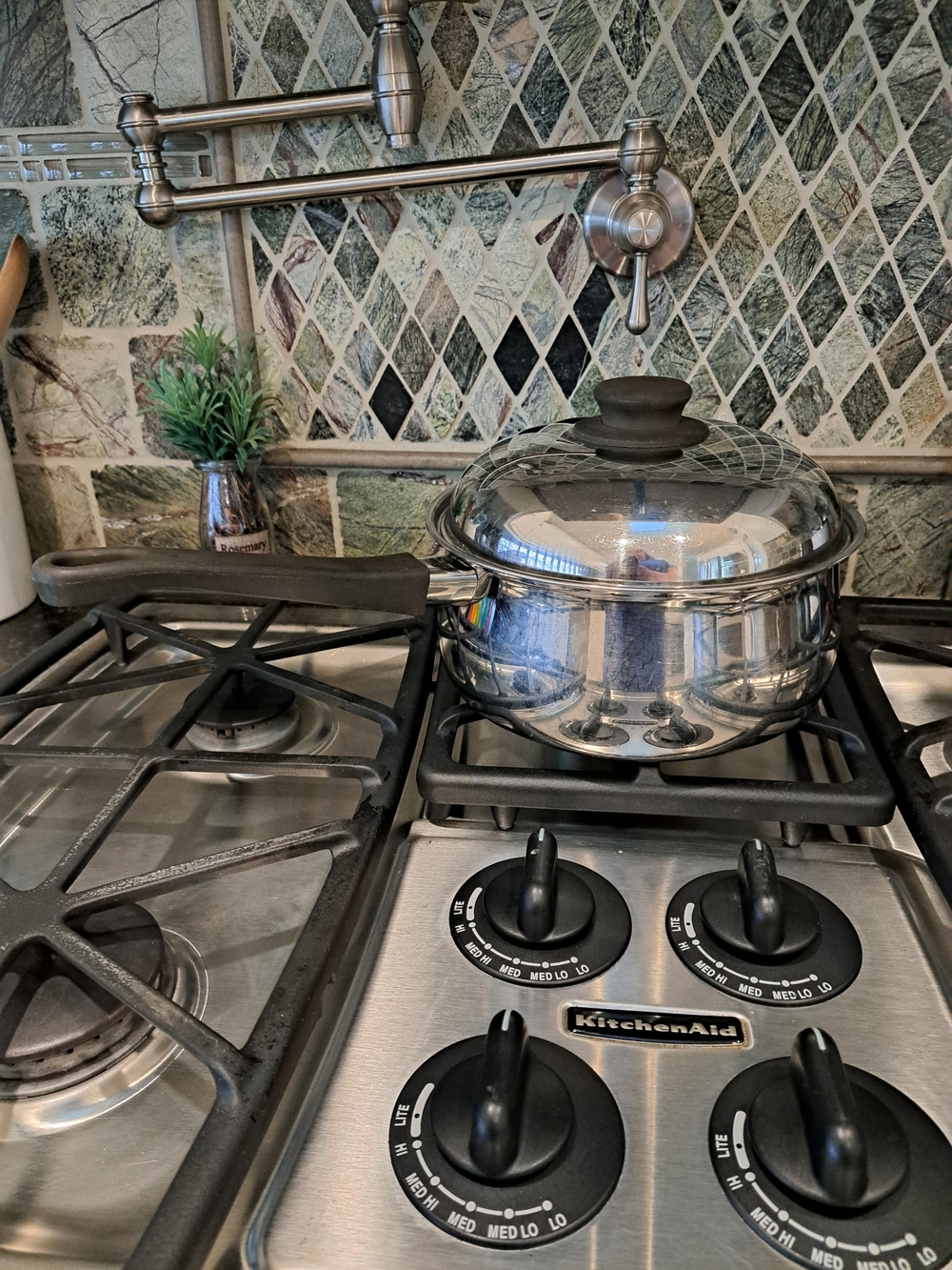 Stainless Steel Saucepan with Lid - Silver